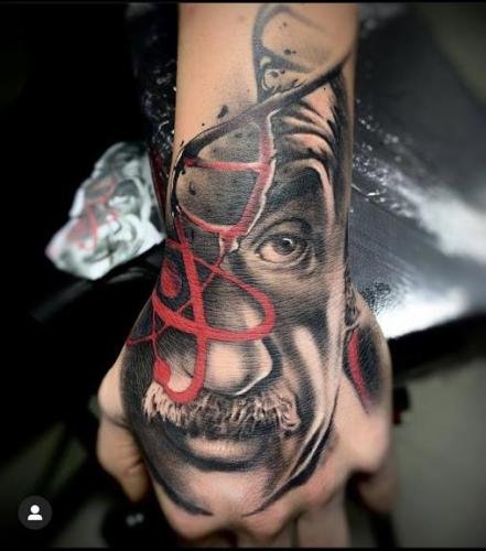 tatuaje realista  einstein